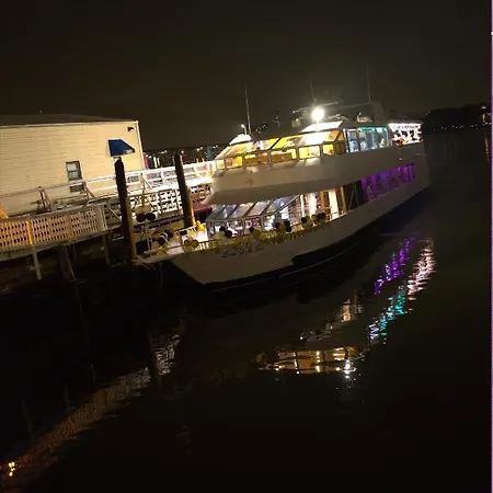 Nyc Dinner Boat Louisa Of The Seas